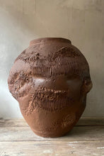 Load image into Gallery viewer, JAZMIN BRIZUELA - Sur ígneo III
